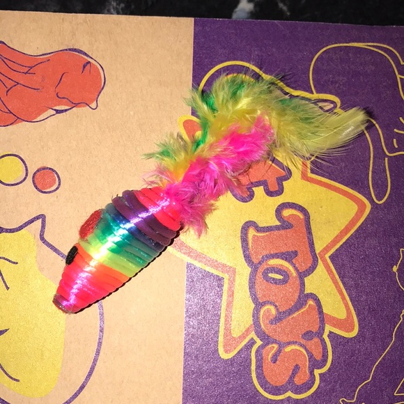 Rainbow ๐ feather tailed mouse ๐ cat toy and catnip bonus - Picture 2 of 13